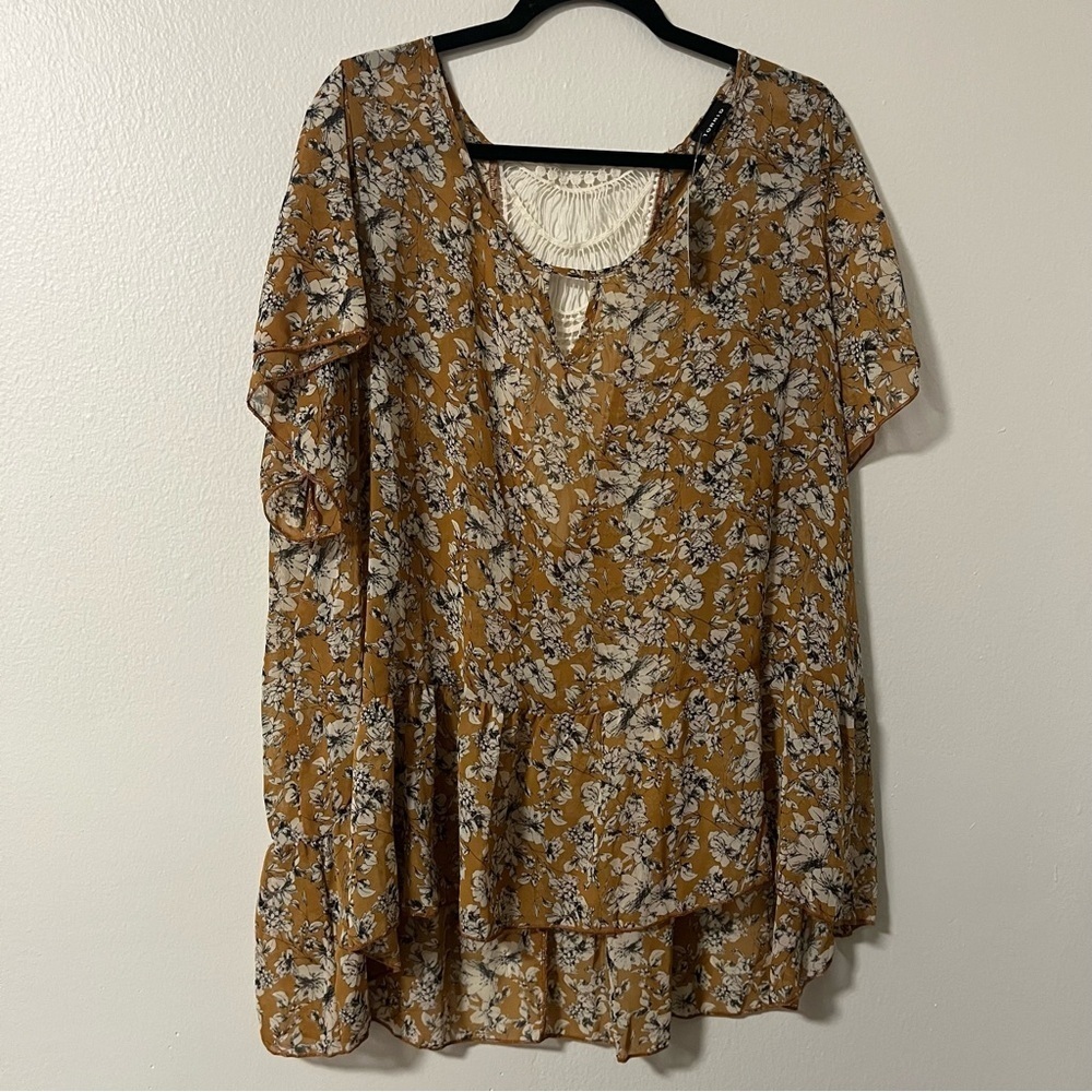 NWT Torrid Mustard Floral Tunic Top flutter sleeve Lace detail Plus Size 3x boho - Picture 2 of 6